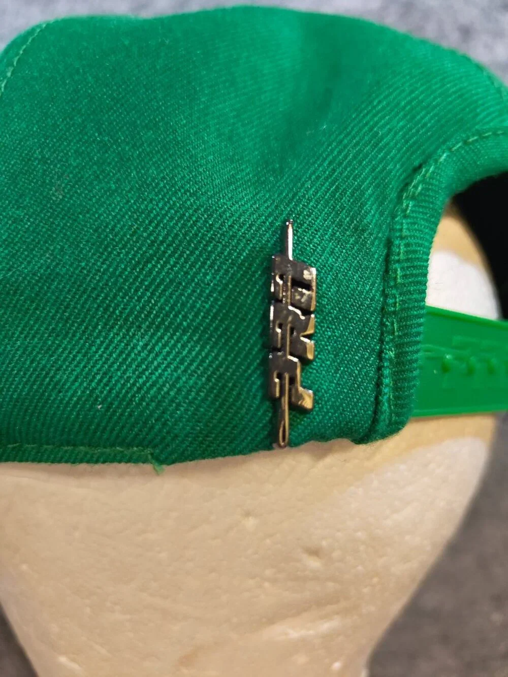 Pro Standard Boston Celtics Women’s Rhinestone Snapback Hat